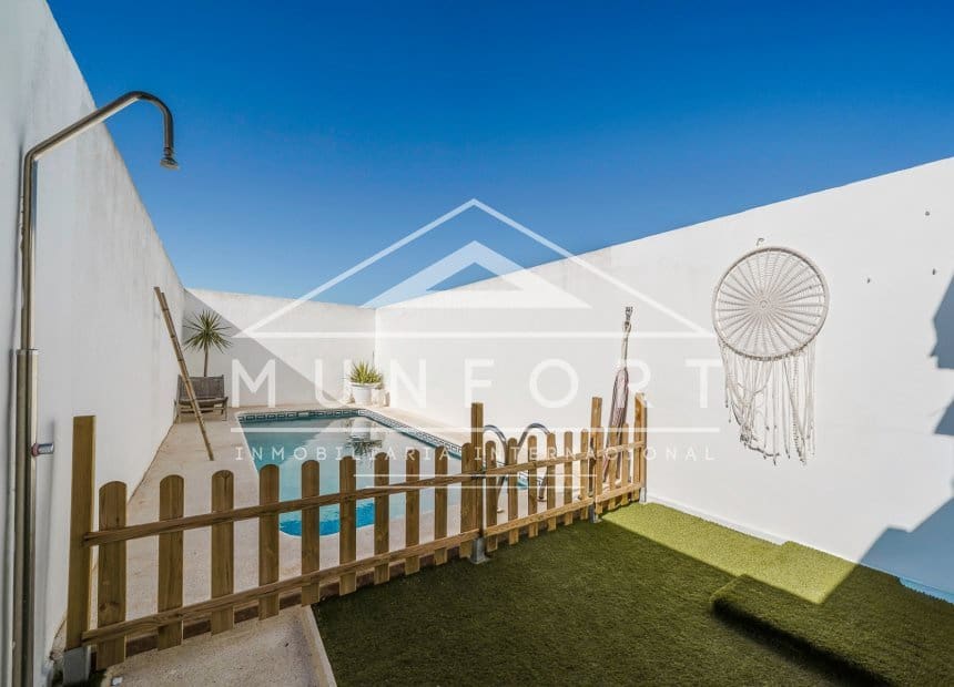 4 bedroom Townhouse for sale in Santiago de la Ribera with pool - € 199,900 (Ref: 9961533)