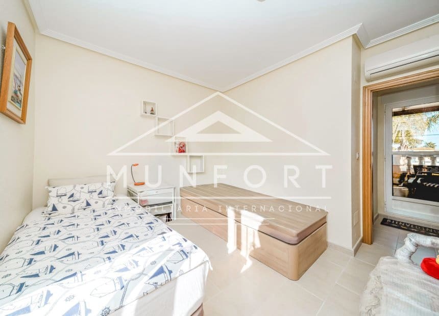 2 bedroom Townhouse for sale in Villamartin with pool - € 211,500 (Ref: 9969025)