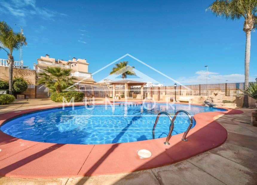 2 bedroom Townhouse for sale in Villamartin with pool - € 211,500 (Ref: 9969025)