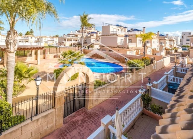 2 soverom Hus til salgs i Villamartin, Orihuela med svømmebasseng - € 211 500 (Ref: 9969025)