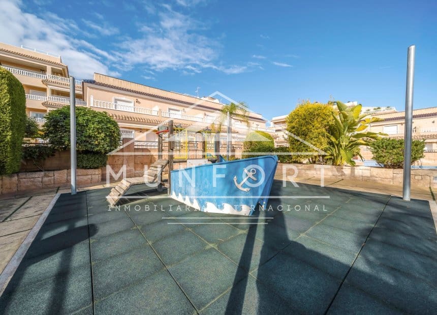 2 bedroom Townhouse for sale in Villamartin with pool - € 211,500 (Ref: 9969025)