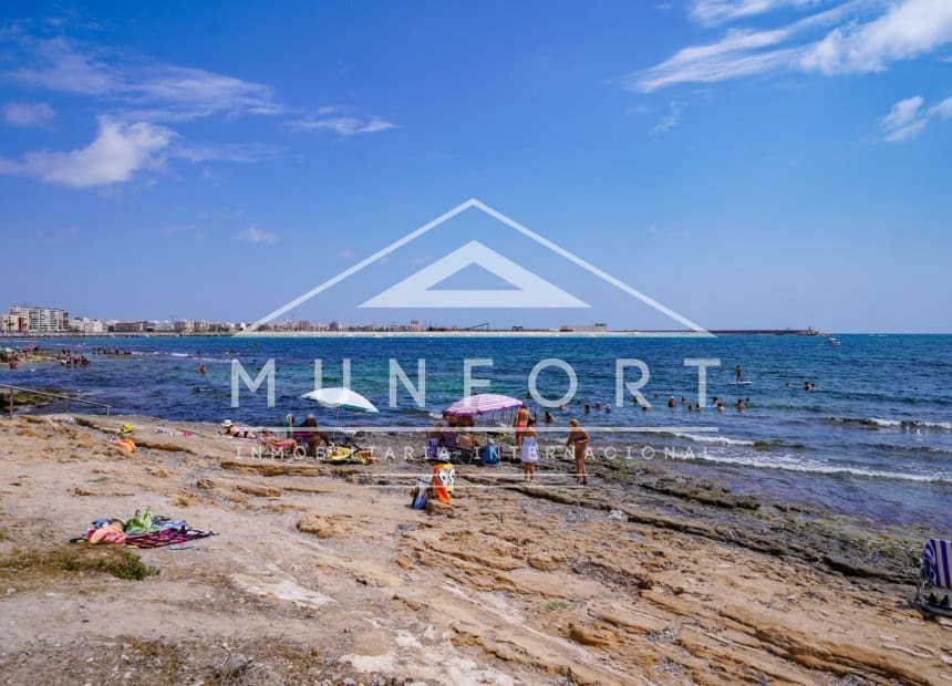 2 soverom Leilighet til salgs i Torrevieja - € 254 000 (Ref: 9972255)