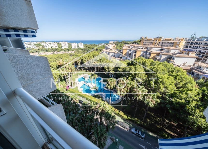 3 bedroom Apartment for holiday rental in Dehesa de Campoamor with pool - € 750 (Ref: 9973833)