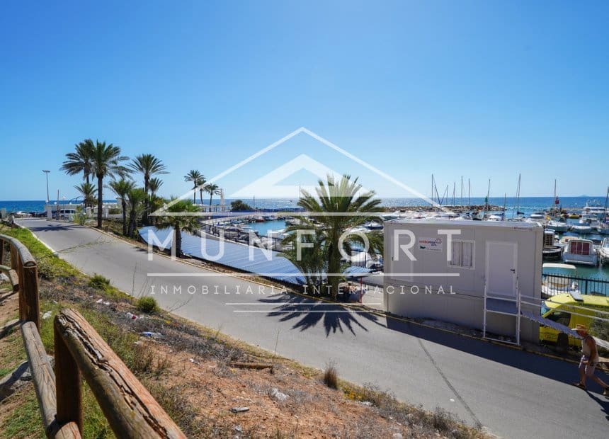3 bedroom Apartment for holiday rental in Dehesa de Campoamor with pool - € 750 (Ref: 9973833)