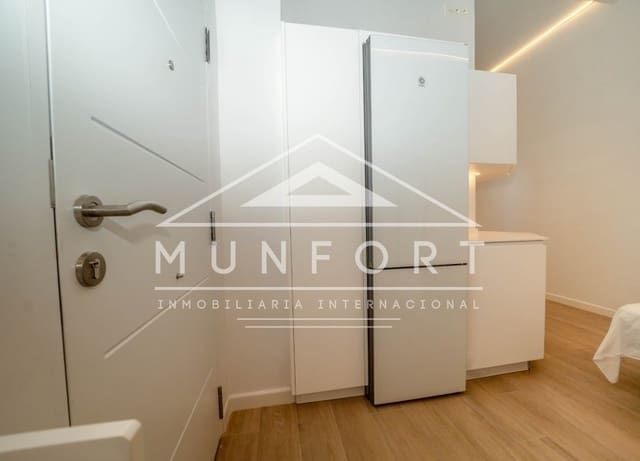 Studio te huur in Dehesa de Campoamor, Orihuela met zwembad - € 550 (Ref: 9975842)