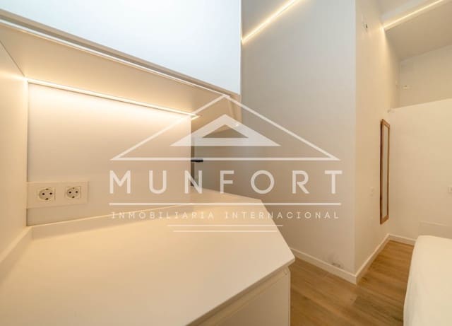 Studio te huur in Dehesa de Campoamor, Orihuela met zwembad - € 550 (Ref: 9975842)