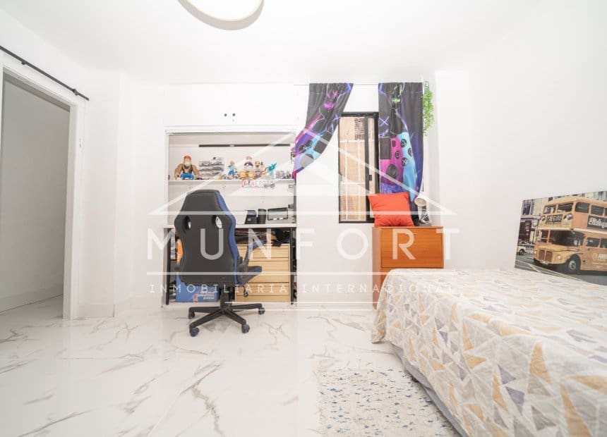 4 sovrum Lägenhet till salu i Los Cuarteros - 245 000 € (Ref: 9977982)