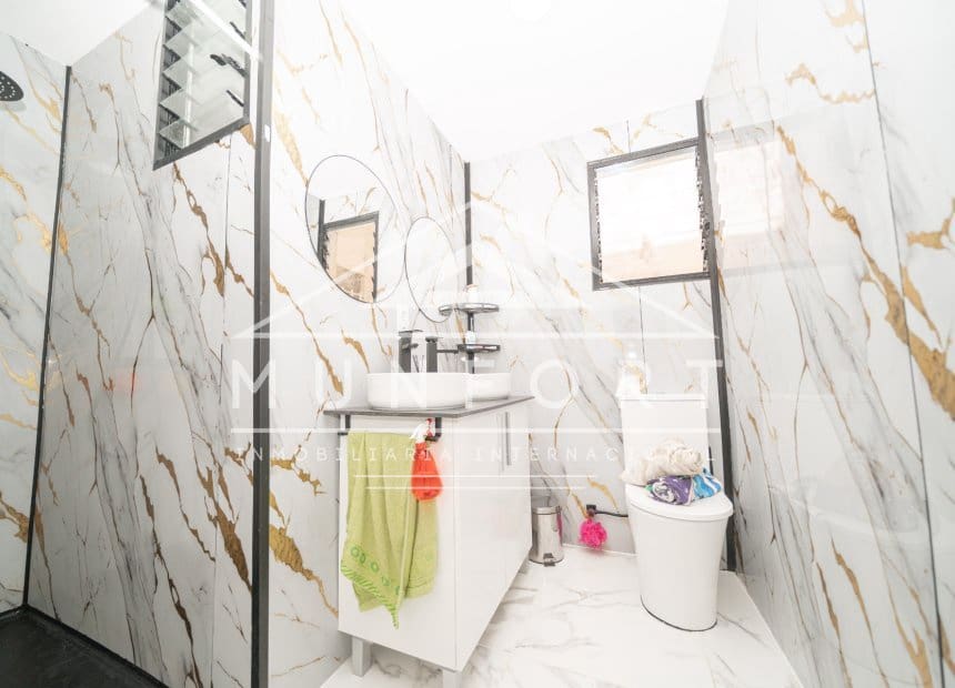 4 sovrum Lägenhet till salu i Los Cuarteros - 245 000 € (Ref: 9977982)