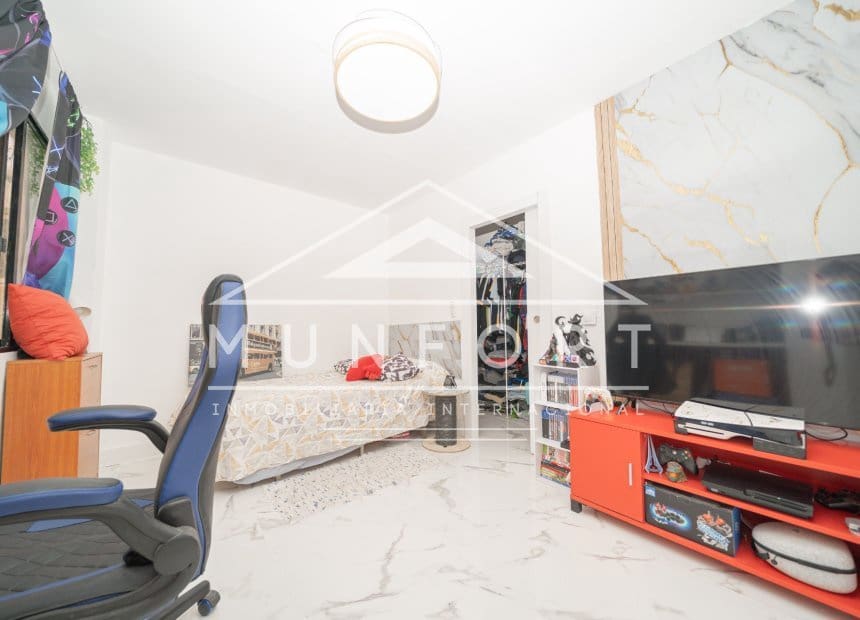 4 sovrum Lägenhet till salu i Los Cuarteros - 245 000 € (Ref: 9977982)