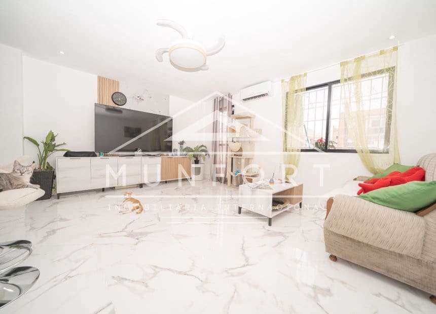 4 sovrum Lägenhet till salu i Los Cuarteros - 245 000 € (Ref: 9977982)