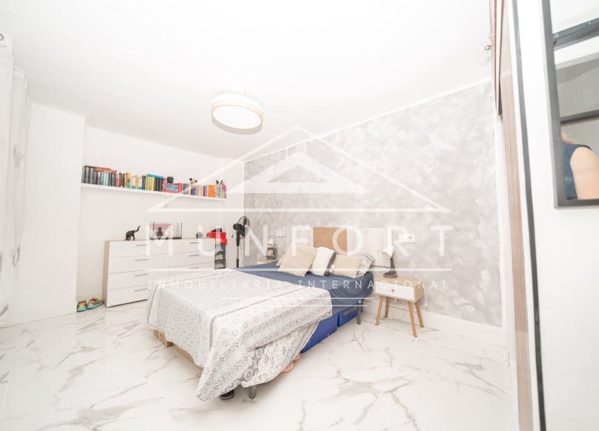 4 sovrum Lägenhet till salu i Los Cuarteros - 245 000 € (Ref: 9977982)