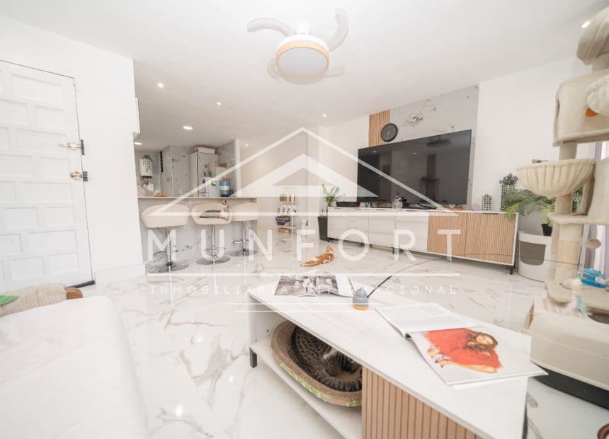 4 sovrum Lägenhet till salu i Los Cuarteros - 245 000 € (Ref: 9977982)