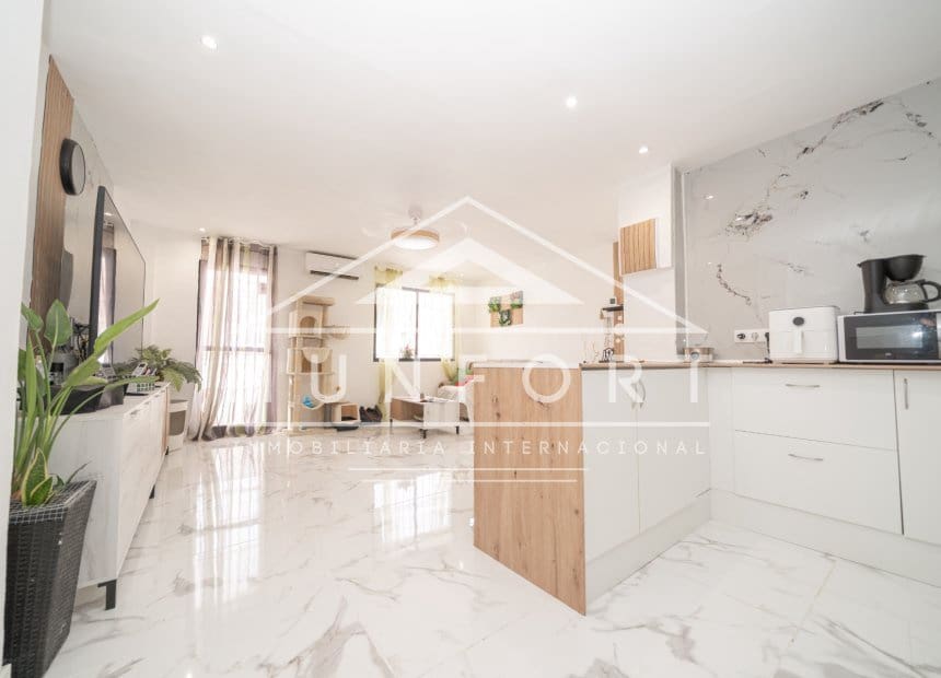 4 sovrum Lägenhet till salu i Los Cuarteros - 245 000 € (Ref: 9977982)