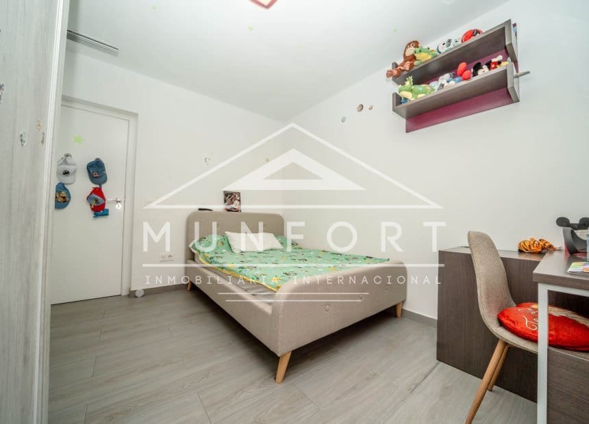 4 bedroom Townhouse for sale in Pilar de la Horadada - € 325,000 (Ref: 9984239)