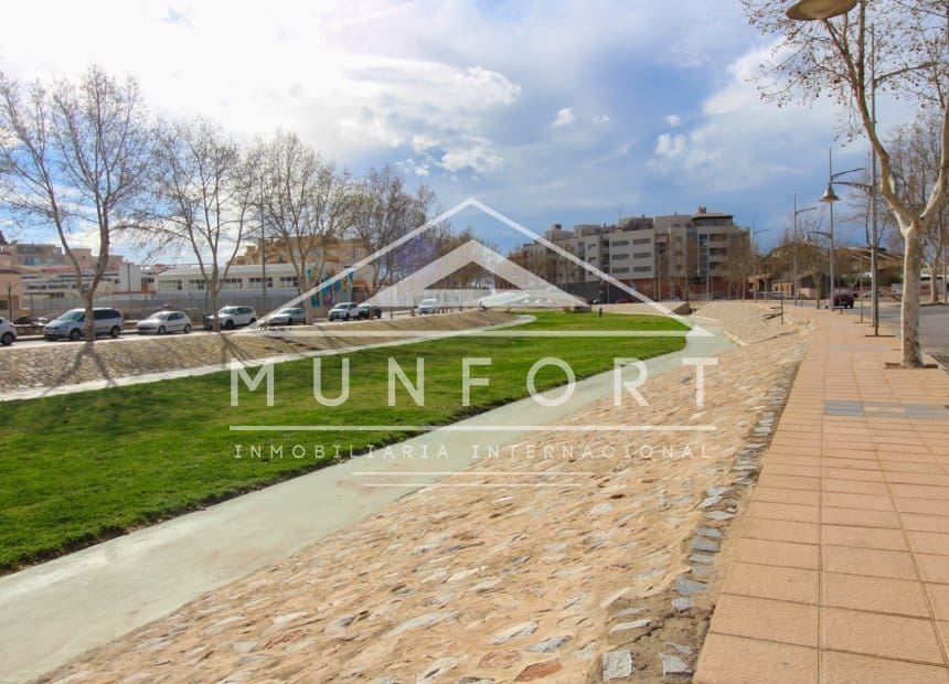 4 bedroom Townhouse for sale in Pilar de la Horadada - € 325,000 (Ref: 9984239)