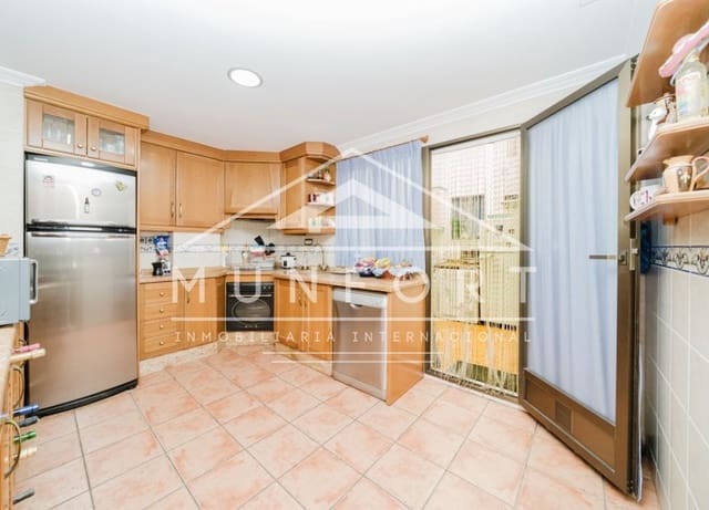 5 soveværelse Villa til salg i Zona Pueblo, Guardamar del Segura - € 485.000 (Ref: 9989987)
