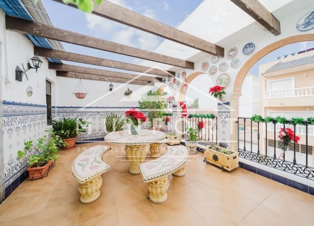 5 soveværelse Villa til salg i Zona Pueblo, Guardamar del Segura - € 485.000 (Ref: 9989987)