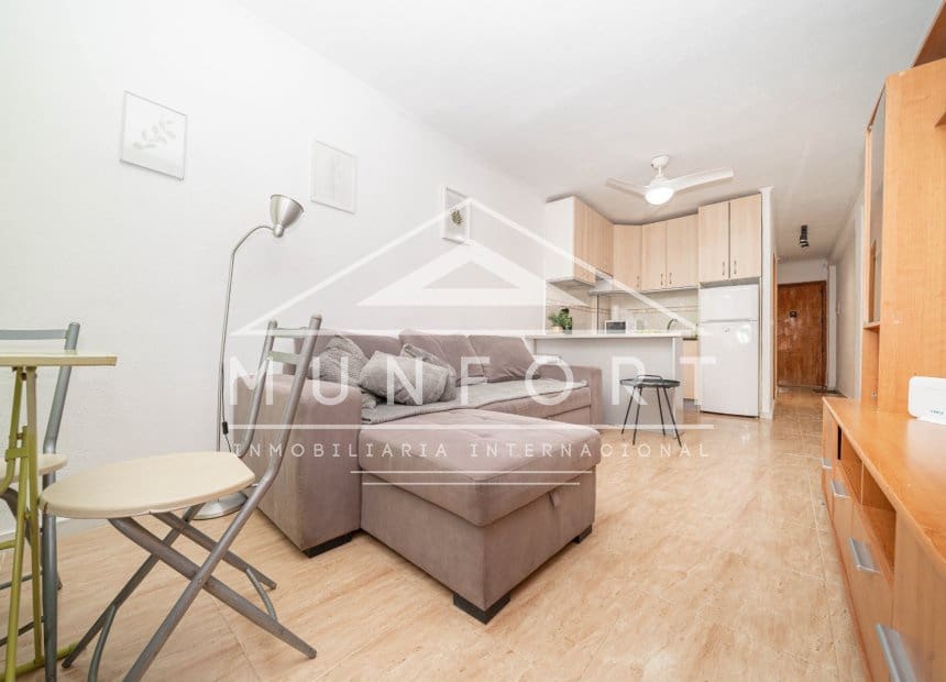 1 quarto Apartamento para venda em Torrevieja - 127 000 € (Ref: 9991986)