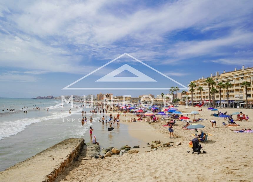 1 quarto Apartamento para venda em Torrevieja - 127 000 € (Ref: 9991986)