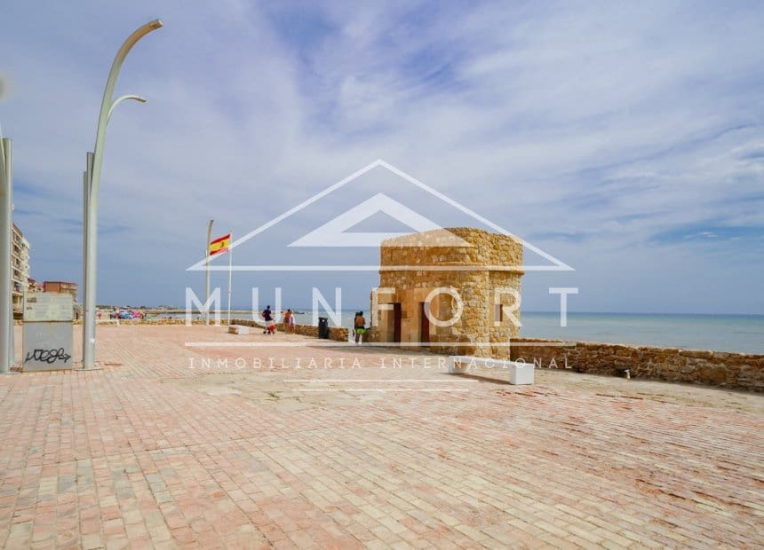 1 quarto Apartamento para venda em Torrevieja - 127 000 € (Ref: 9991986)