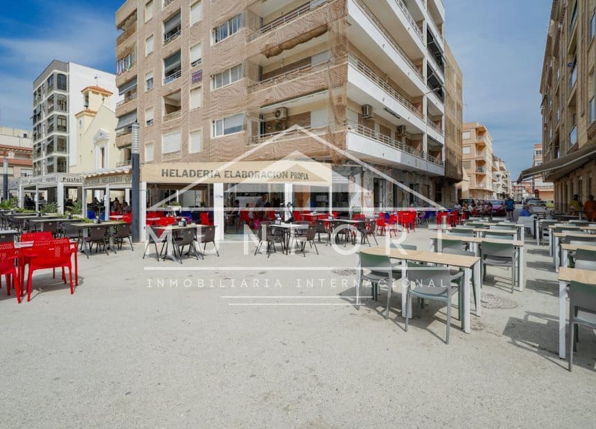 1 quarto Apartamento para venda em Torrevieja - 127 000 € (Ref: 9991986)