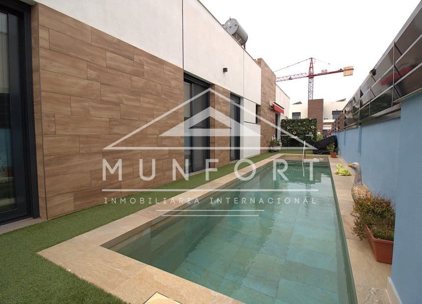 3 slaapkamer Villa te koop in Algorfa met zwembad - € 319.900 (Ref: 9996215)