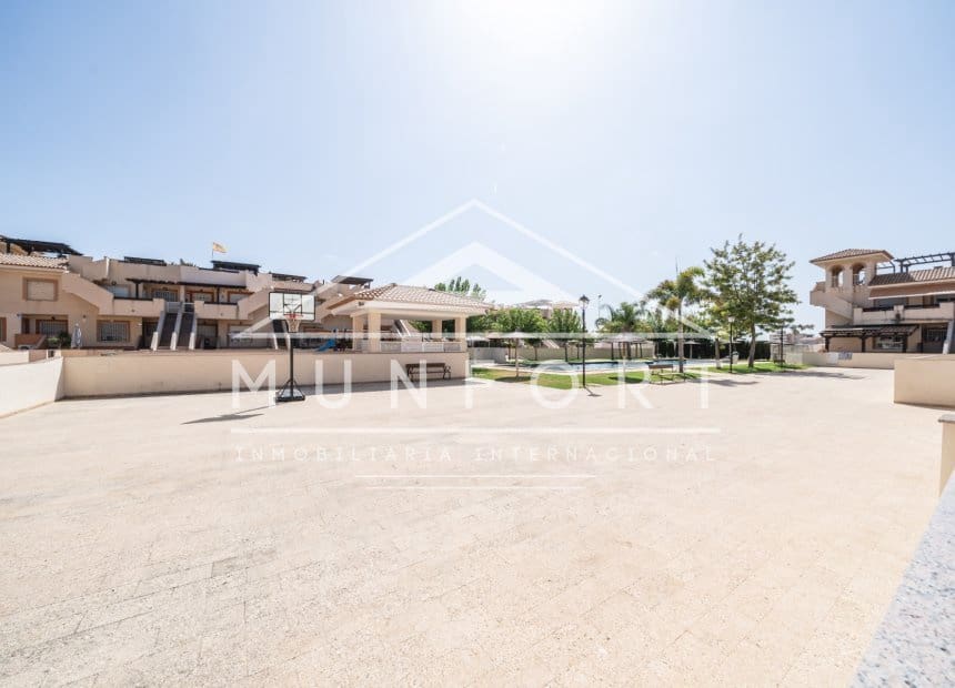 2 bedroom Penthouse for sale in Los Nietos with pool - € 143,000 (Ref: 9996307)