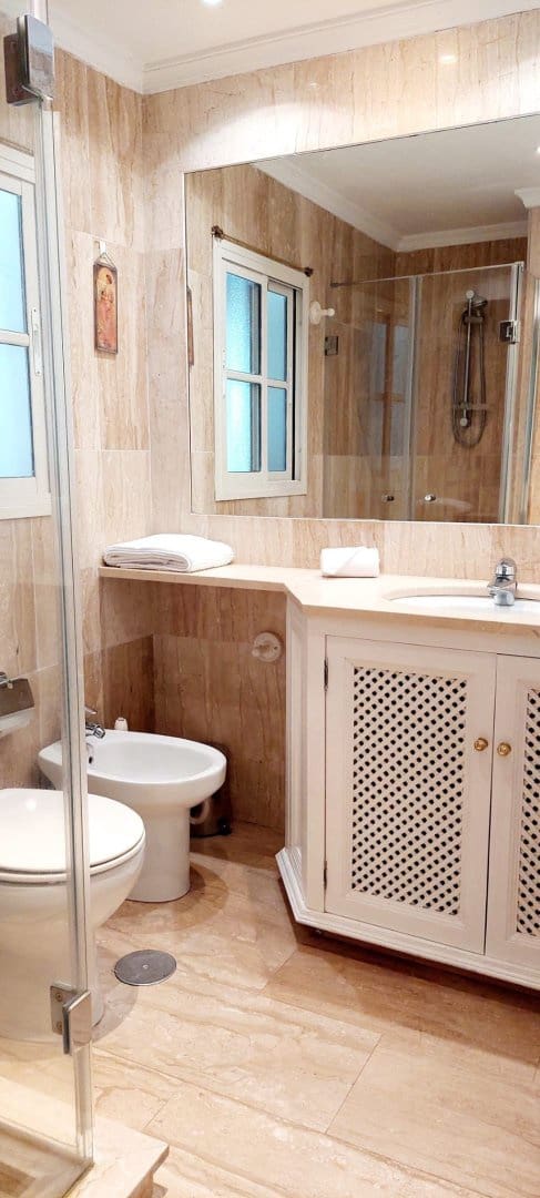 4 camera da letto Villa da affittare in El Paraiso con piscina garage - 5.500 € (Rif: 10172090)