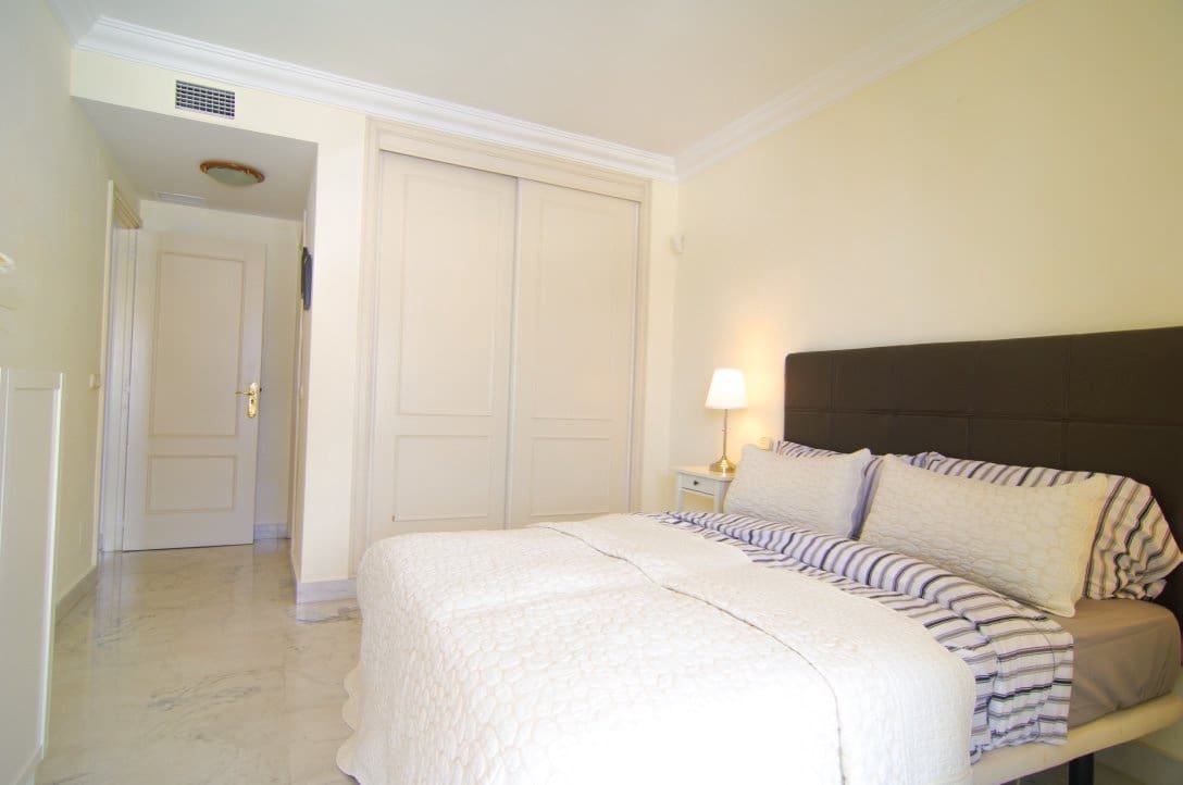 2 sypialnia Apartament na kwatery wakacyjne w Marbella z basenem - 1 800 € (Ref: 3477635)