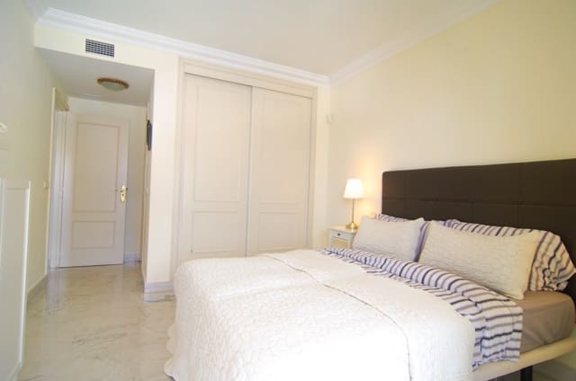Apartamento de 2 habitaciones en Marbella en alquiler vacacional con piscina - 1.800 € (Ref: 3477635)