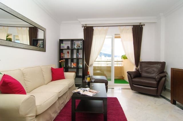 Apartamento de 2 habitaciones en Marbella en alquiler vacacional con piscina - 1.800 € (Ref: 3477635)