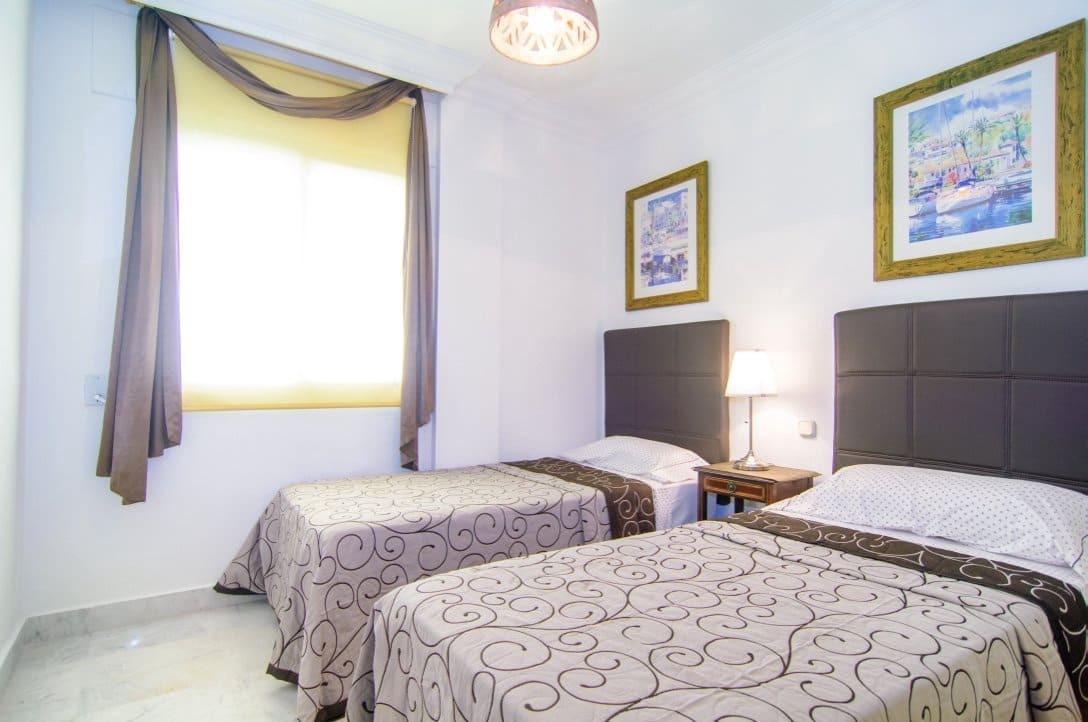 2 sypialnia Apartament na kwatery wakacyjne w Marbella z basenem - 1 800 € (Ref: 3477635)