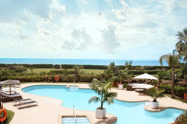 2 soveværelse Lejlighed til salg i Los Monteros, Marbella med swimmingpool garage - € 1.250.000 (Ref: 3507537)