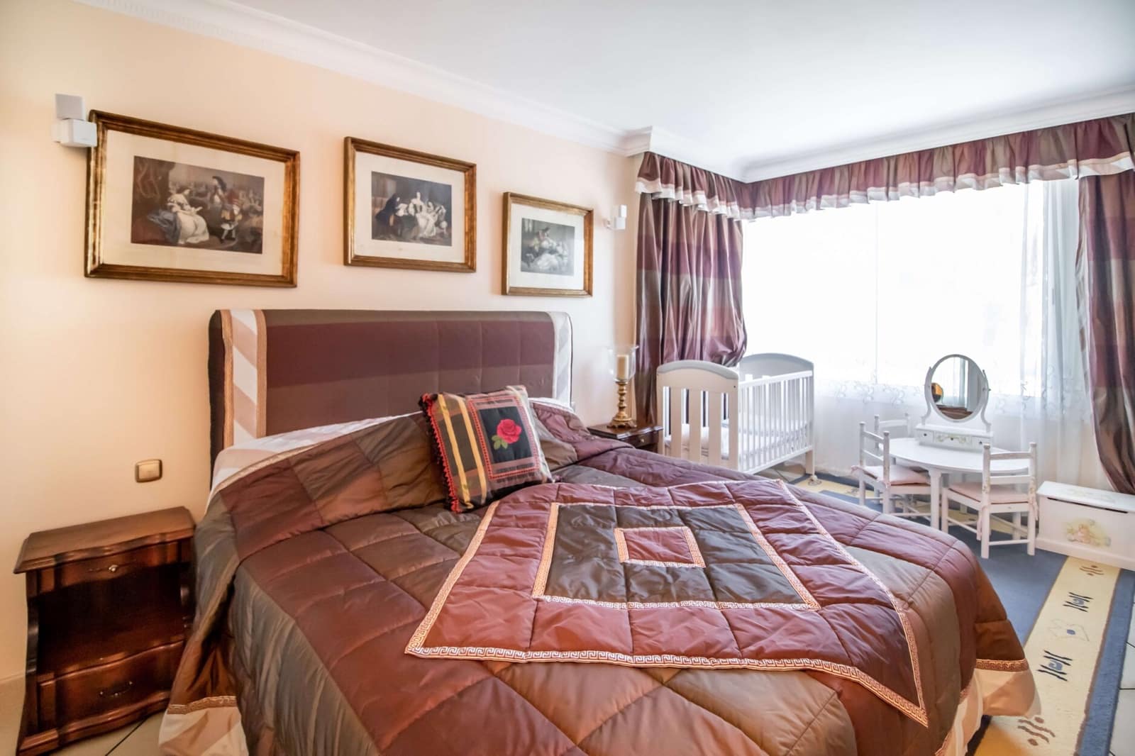 4 sypialnia Apartament na sprzedaż w Nueva Andalucia z basenem - 1 950 000 € (Ref: 3916320)