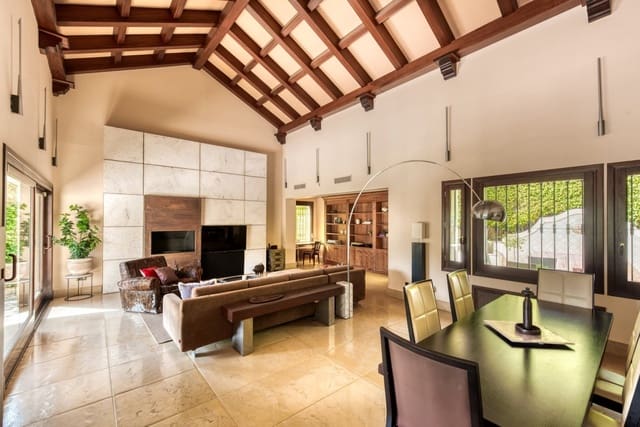 4 sovrum Villa för semesterbostäder i Sierra Blanca, Marbella med pool garage - 5 000 € (Ref: 3947424)
