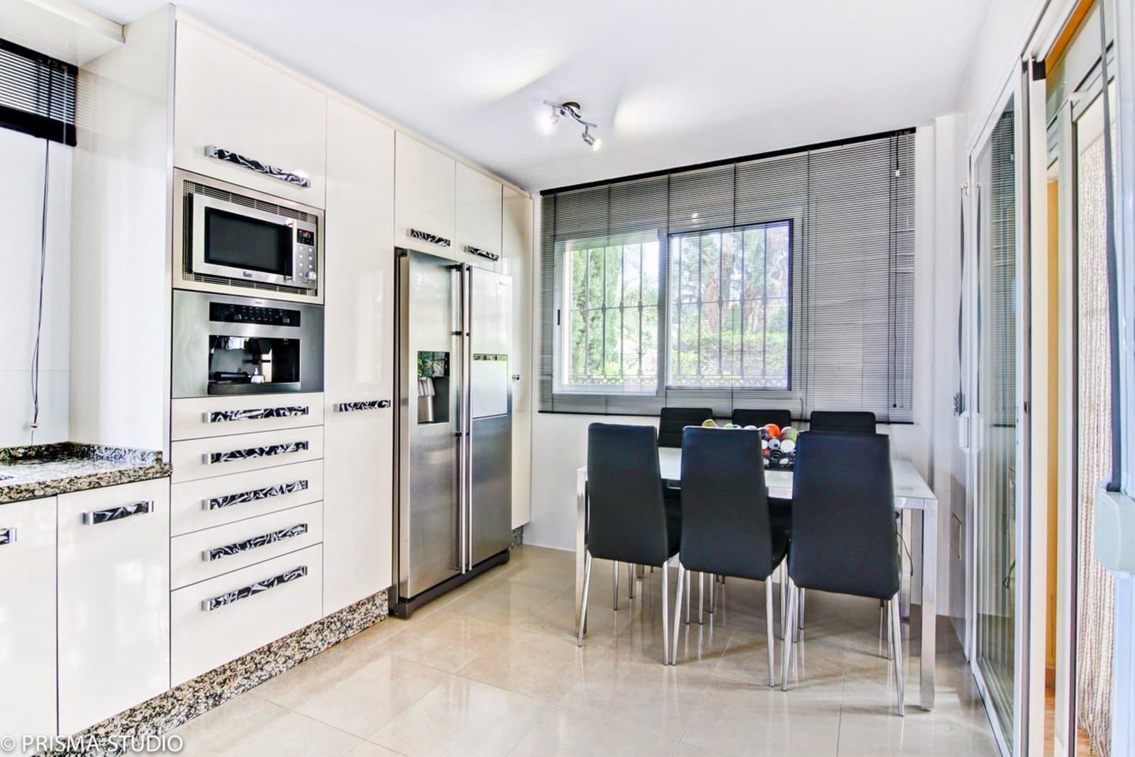 4 sypialnia Willa na sprzedaż w La Sierrezuela z basenem garażem - 739 500 € (Ref: 4312803)
