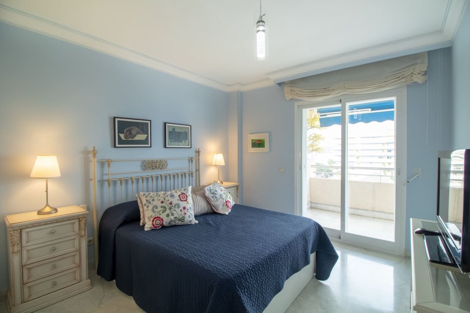 2 bedroom Apartment for holiday rental in Marbella with pool garage - € 1,800 (Ref: 4505961)