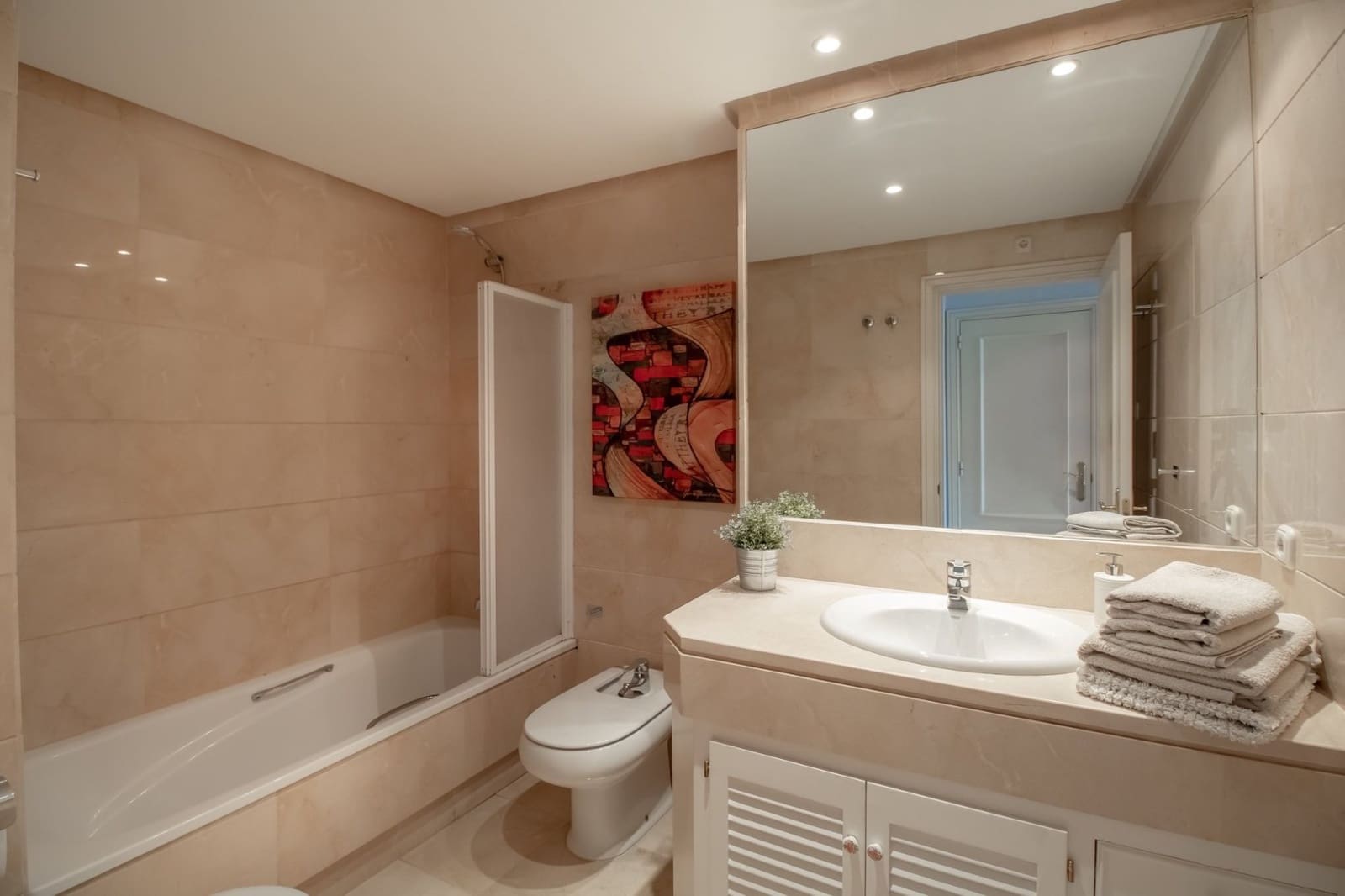2 bedroom Apartment for holiday rental in Marbella with pool garage - € 1,800 (Ref: 4505961)