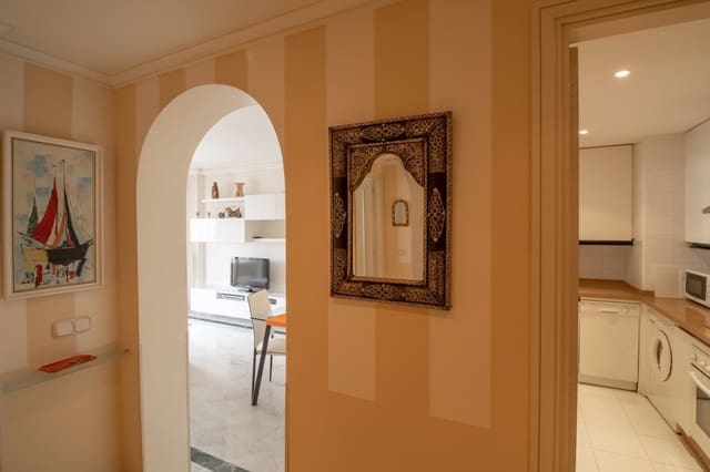   2 soveværelse   ferieLejlighed i Marbella med   swimmingpool  garage  - € 1.800 (Ref: 4505961)