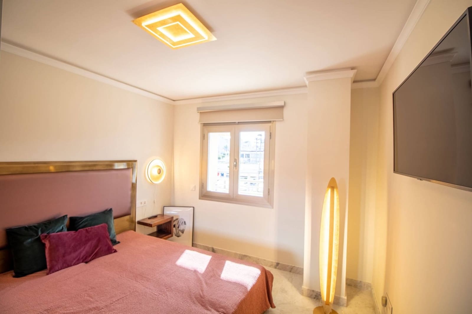 2 bedroom Apartment for sale in Marbella with pool - € 800,000 (Ref: 5016332)