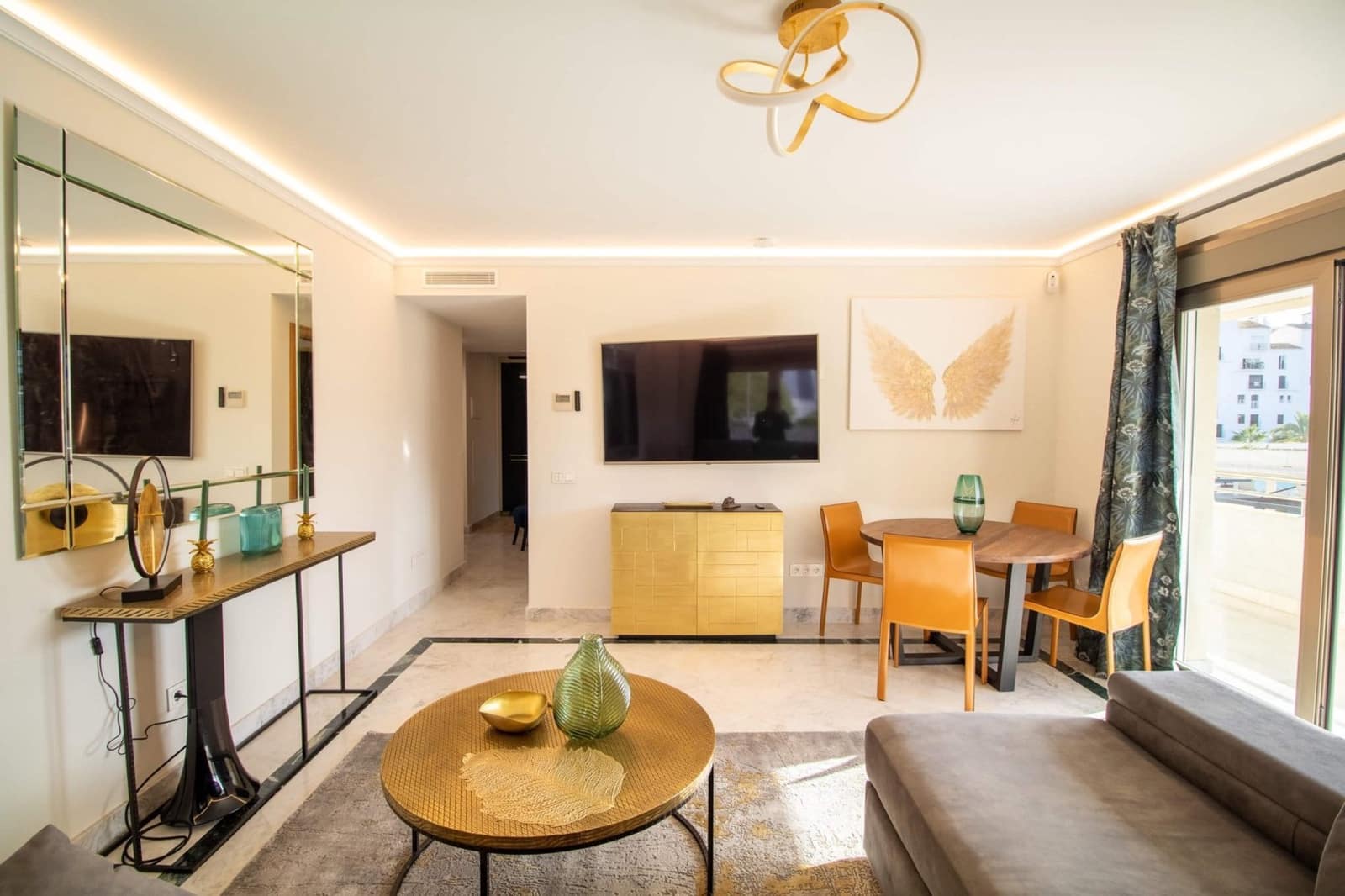 2 bedroom Apartment for sale in Marbella with pool - € 800,000 (Ref: 5016332)