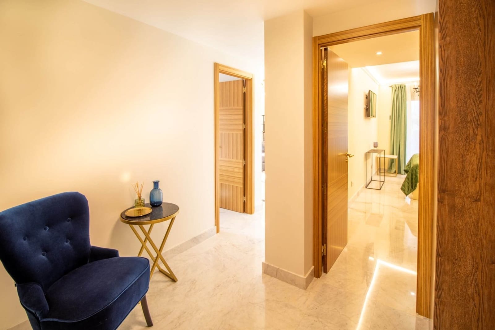 2 bedroom Apartment for sale in Marbella with pool - € 800,000 (Ref: 5016332)