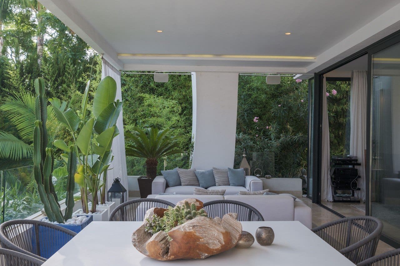 4 sypialnia Apartament na sprzedaż w Marbella z basenem garażem - 1 900 000 € (Ref: 5540635)