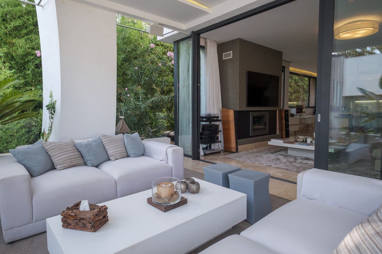 4 sypialnia Apartament na sprzedaż w Marbella z basenem garażem - 1 900 000 € (Ref: 5540635)