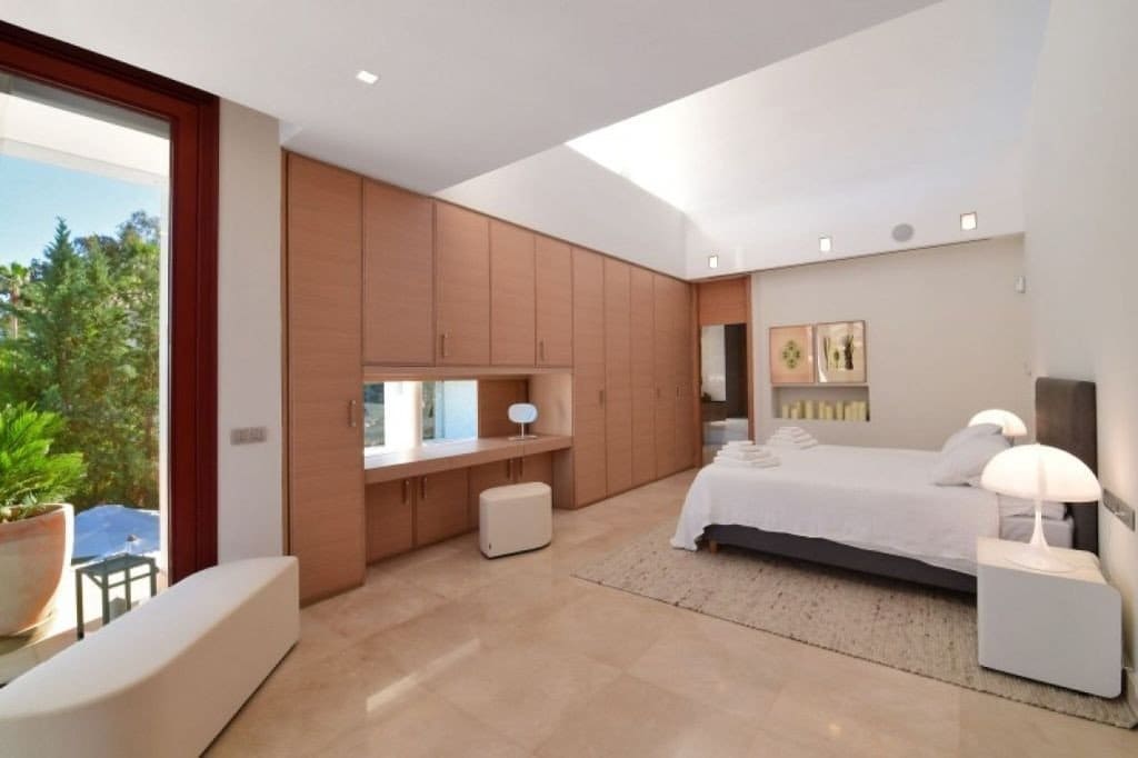 7 sovrum Villa för semesterbostäder i Nueva Andalucia med pool garage - 9 000 € (Ref: 6056581)