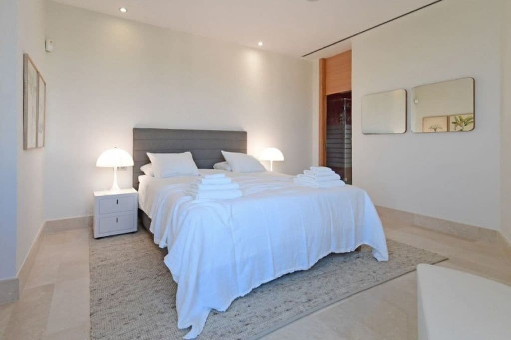7 sovrum Villa för semesterbostäder i Nueva Andalucia med pool garage - 9 000 € (Ref: 6056581)