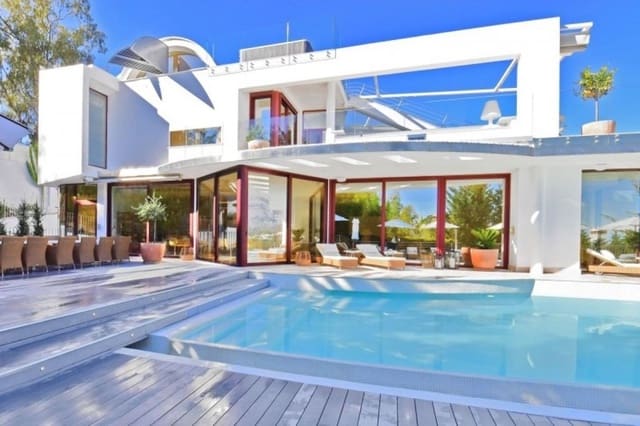   7 soveværelse   ferieVilla i Nueva Andalucia, Marbella med   swimmingpool  garage  - € 9.000 (Ref: 6056581)