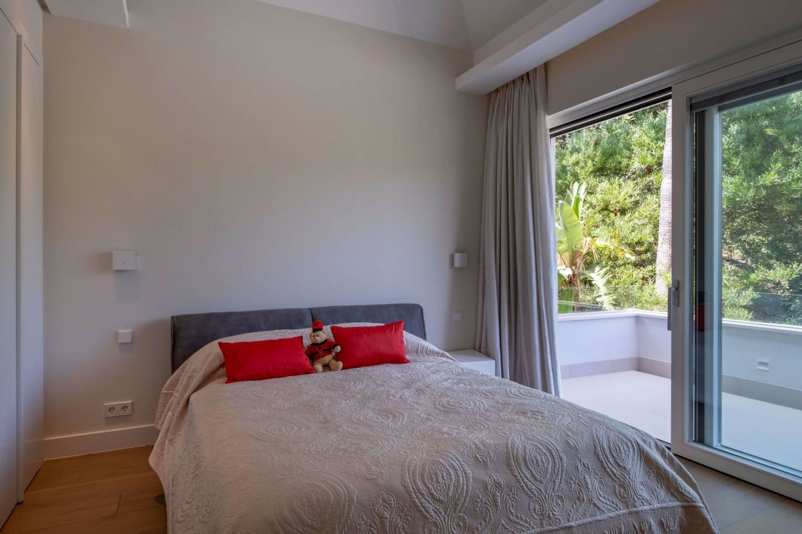 5 Zimmer Villa zu verkaufen in La Zagaleta mit Pool Garage - 9.400.000 € (Ref: 7034317)