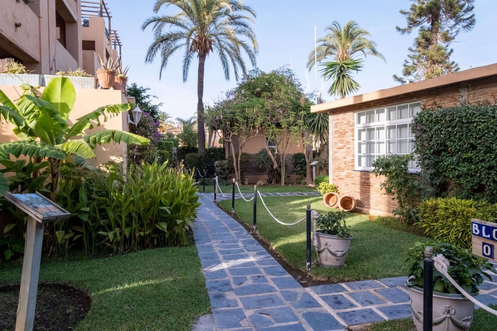 2 bedroom Apartment for sale in Mijas with pool garage - € 230,000 (Ref: 7213674)
