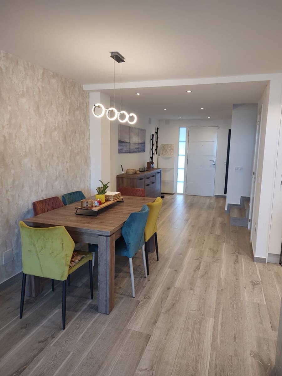 4 soveværelse Byhus til salg i Calahonda med swimmingpool - € 562.000 (Ref: 7430059)